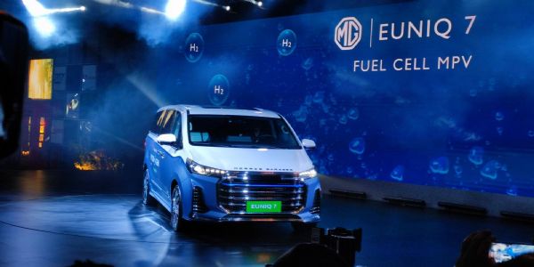 #AutoExpo23: MG Motor India unveils revolutionary hydrogen fuel-cell powered 'Euniq 7' in