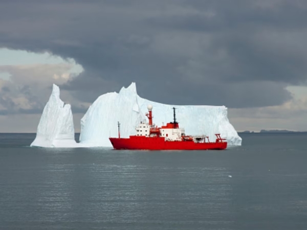 polar reaserch ship 